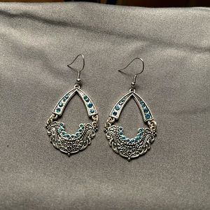 💗 4/$10 - Silver & Teal Blue Earrings